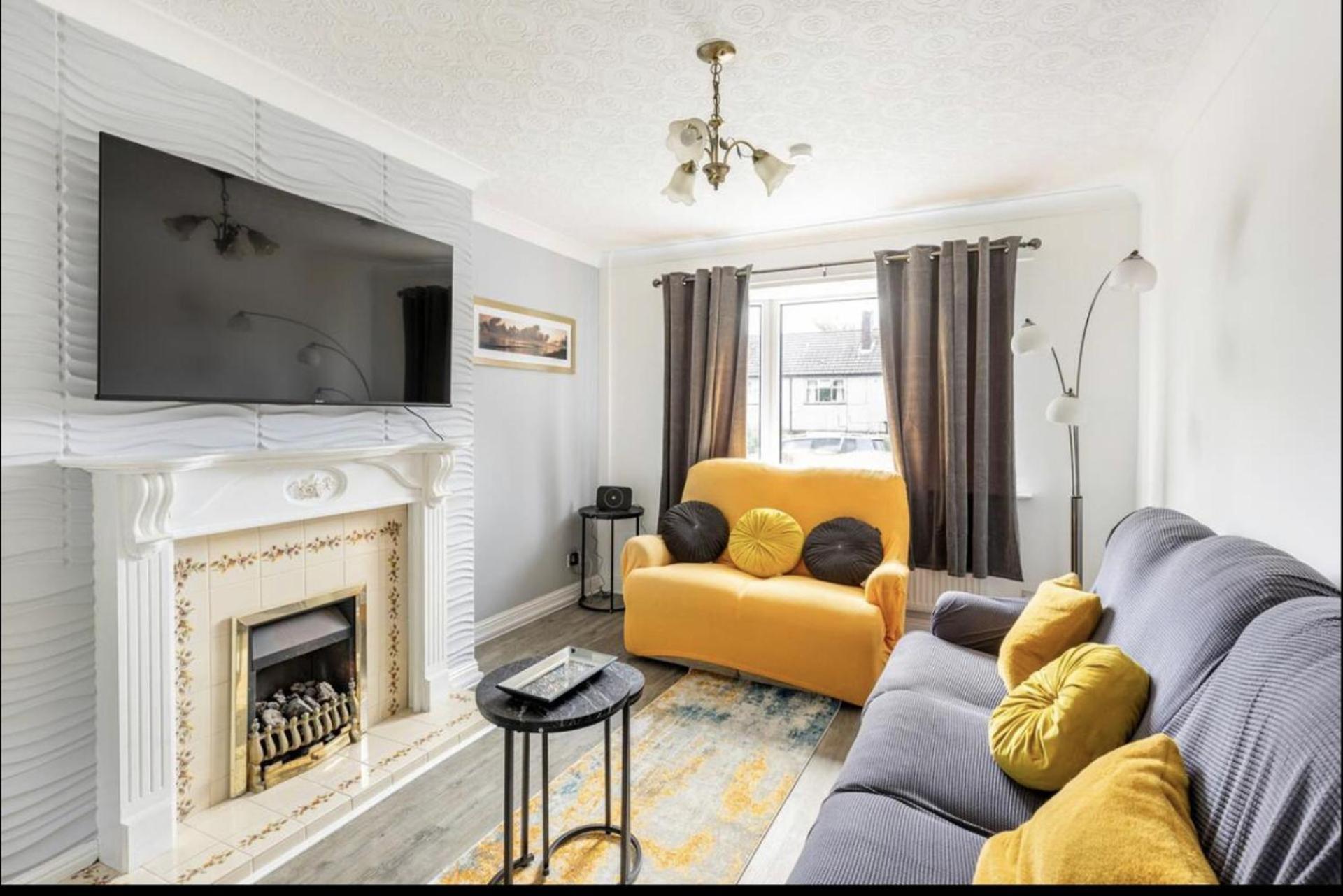 Come & Unwind In Charming 5 Bed House In Blackburn Blackburn  Exterior photo